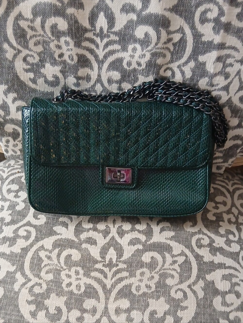 Karl Lagerfeld Emerald Quilted & Textured Chain-strap Crossbody